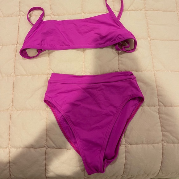 L space bikini - Picture 4 of 4